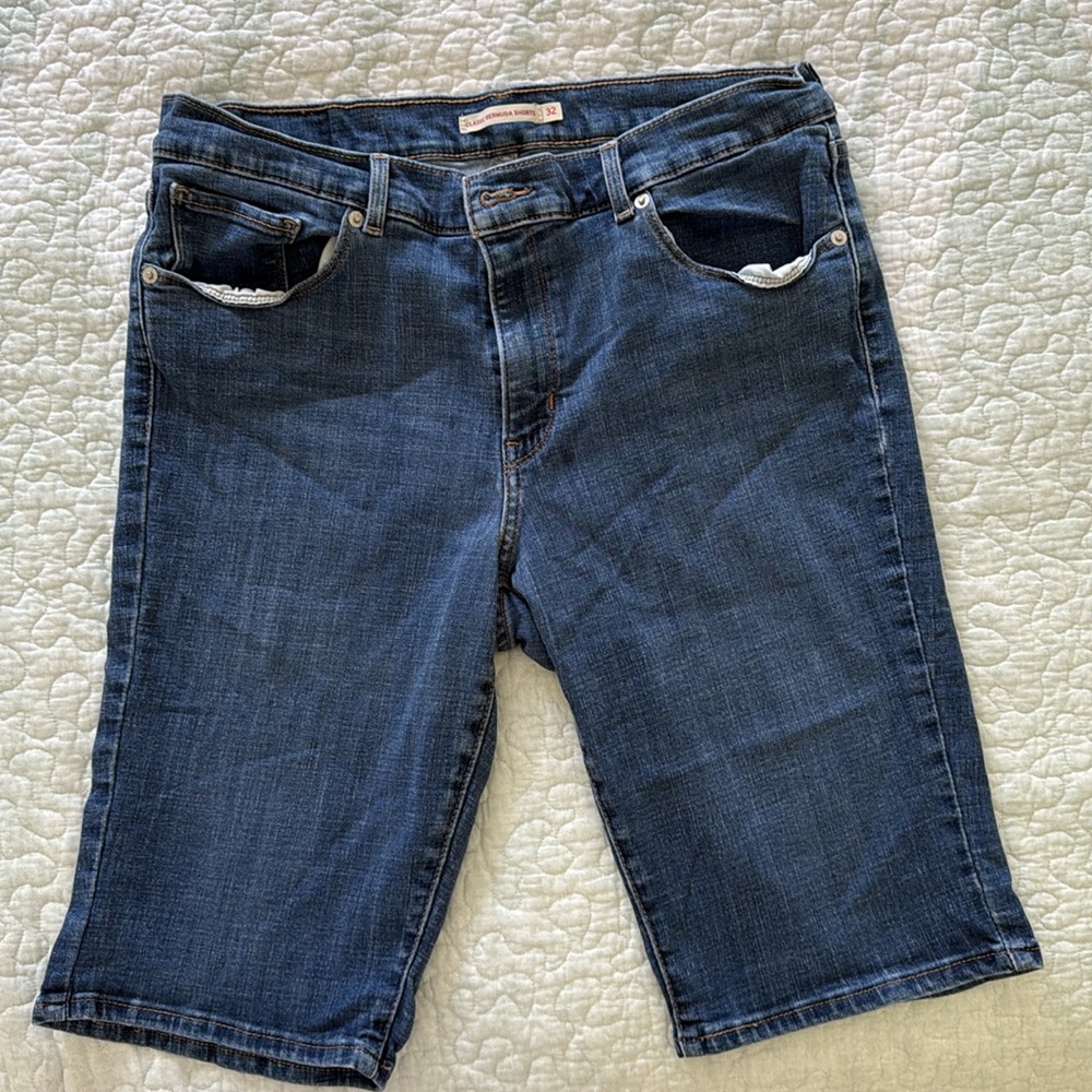 Levi's Blue Jean Shorts Classic Denim Style